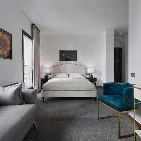 קלוז'-נאפוקה The Square Hotel מראה חיצוני תמונה