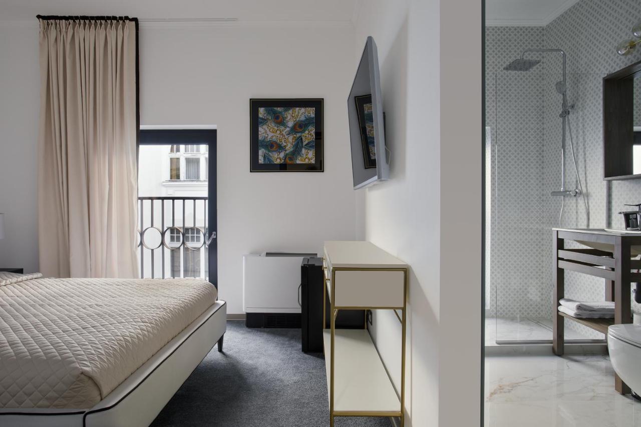 קלוז'-נאפוקה The Square Hotel מראה חיצוני תמונה