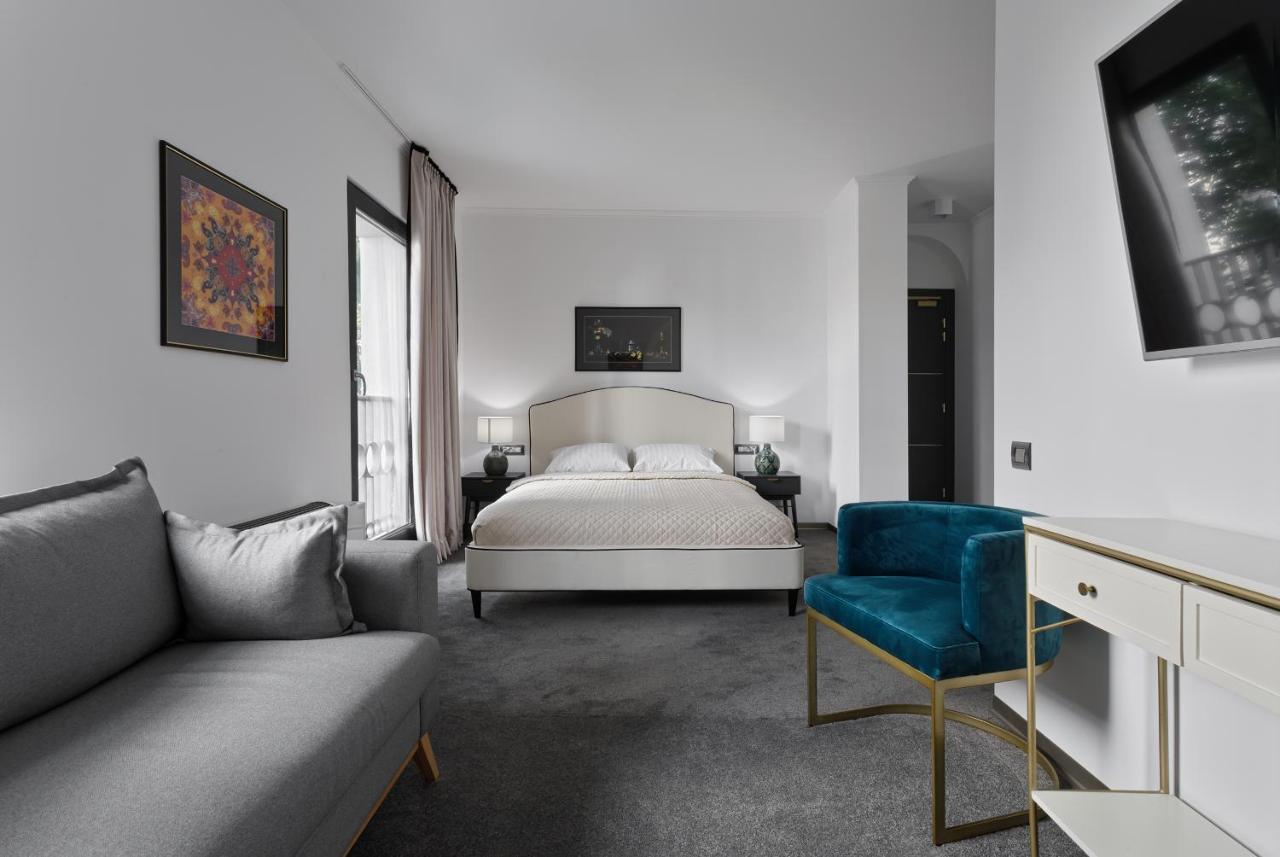 קלוז'-נאפוקה The Square Hotel מראה חיצוני תמונה