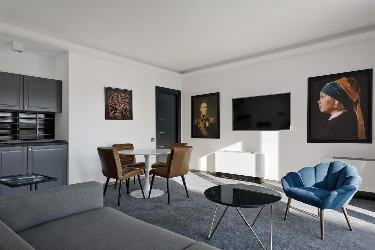 קלוז'-נאפוקה The Square Hotel מראה חיצוני תמונה